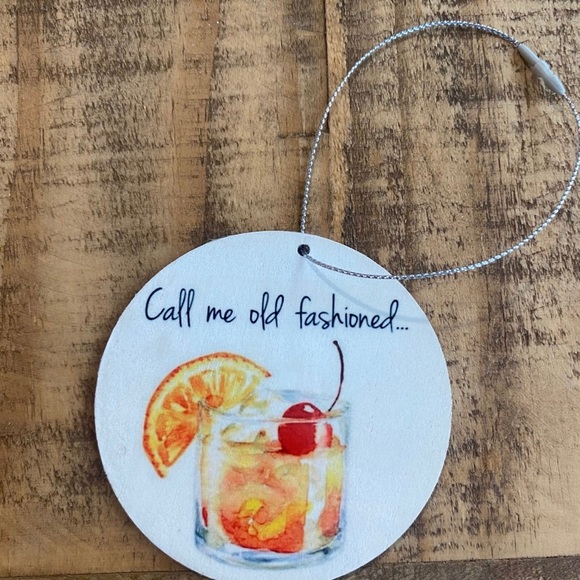 Call me old fashioned ornament - Picture 2 of 3
